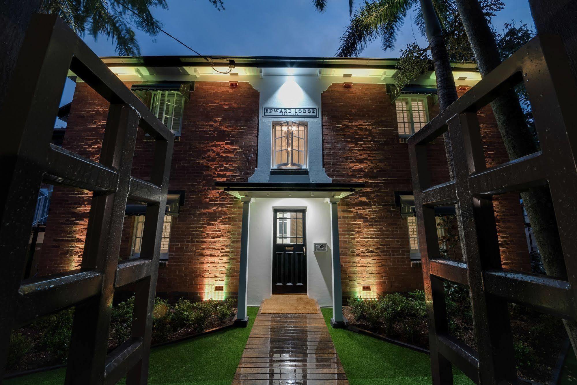 Edward Lodge New Fam Brisbane Bagian luar foto