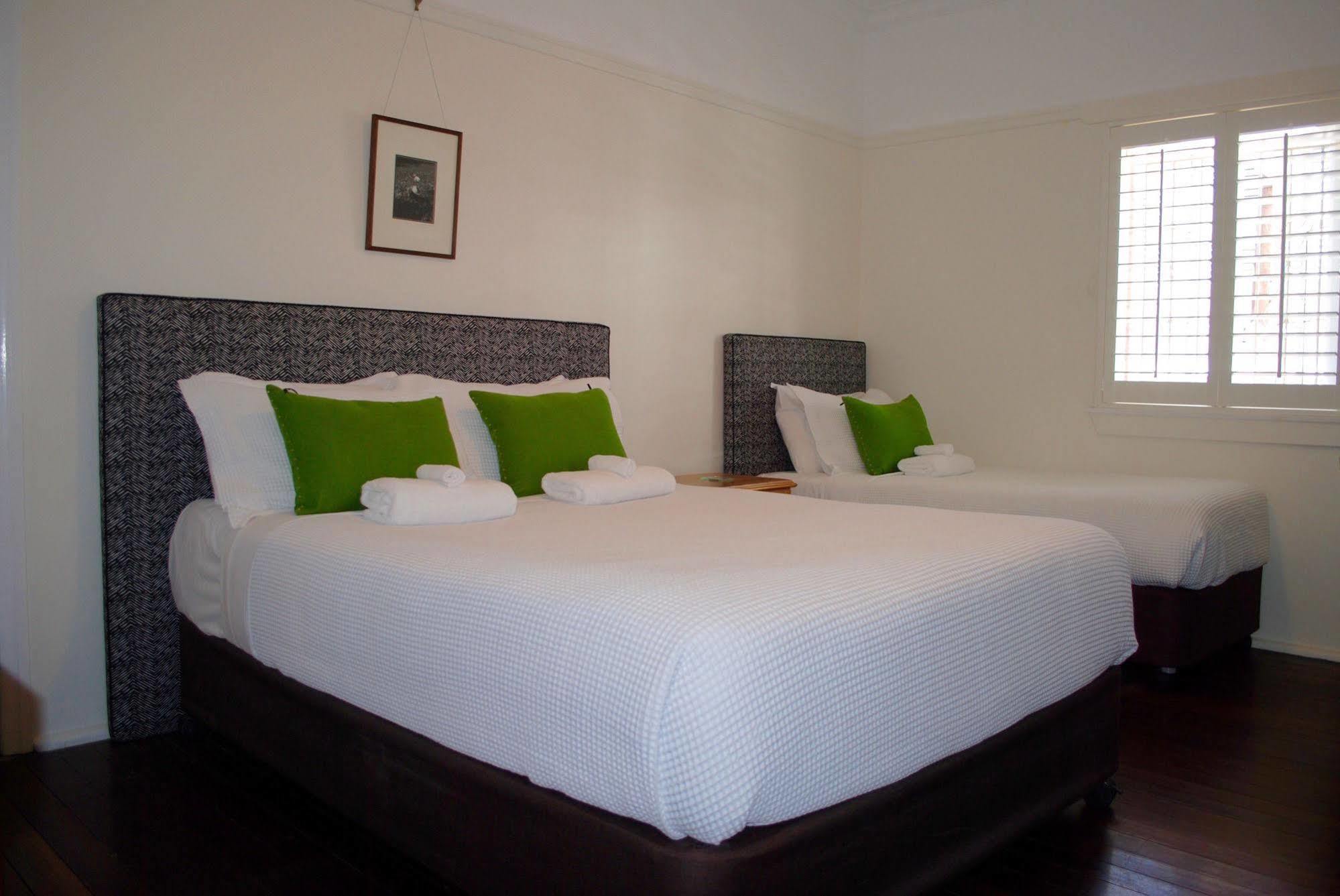 Edward Lodge New Fam Brisbane Bagian luar foto